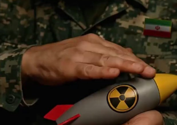 特朗普称伊朗不会拥有核武器或导弹 若美伊谈判失败考虑派第二艘航母前往中东