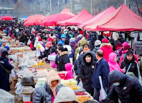 为啥现在年轻人爱赶农村大集 曹洼大集单日客流量超14万人次