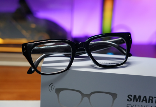 智能眼镜成年货“顶流” 智能眼镜首次纳入消费品以旧换新政策中