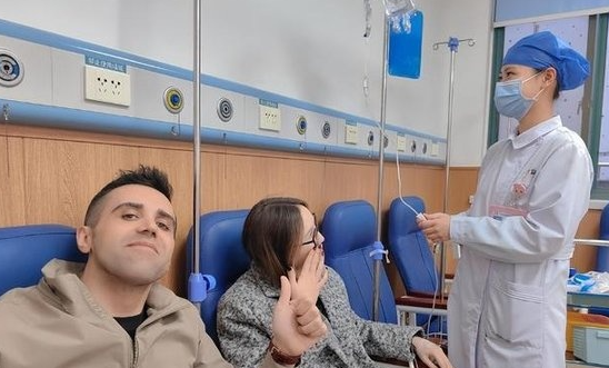 中国医疗凭实力“圈粉” 越来越多的外国人来华就医