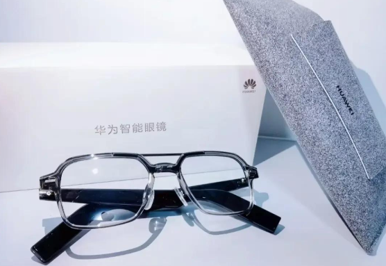 智能眼镜成年货“顶流” 智能眼镜首次纳入消费品以旧换新政策中 智能眼镜成年货“顶流” 智能眼镜首次纳入消费品以旧换新政策中