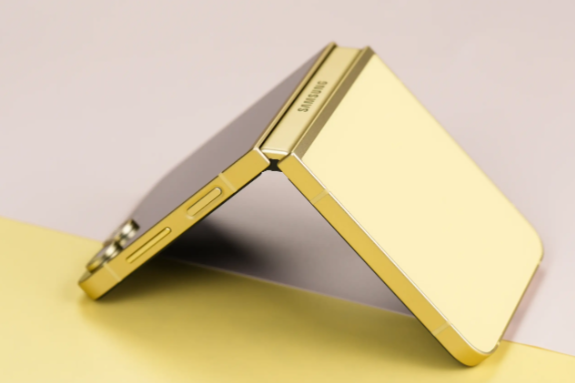 三星Galaxy Z Flip8将于2026年夏季发布 三星Galaxy Z Flip8将搭载One UI 9系统