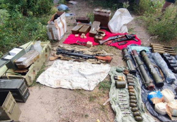 墨西哥毒枭冲击机场机枪扫街！墨防长:缴获的毒枭武器80%来自美国