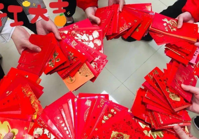 开工第一天被通知放假10天！员工开工抽中10天带薪年假当场欢呼拎包走人