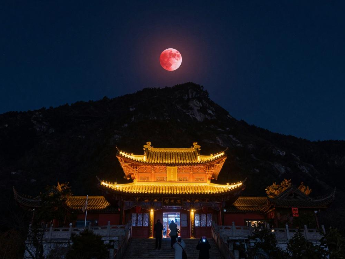 今晚元宵夜一起看月全食!下一次月全食要等46年 今晚元宵夜一起看月全食!下一次月全食要等46年