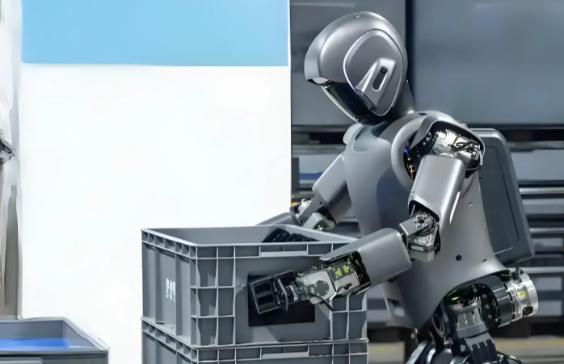 中国人形机器人快速“上量”靠什么 中国企业包揽2025年人形机器人出货量榜单前六名 中国人形机器人快速“上量”靠什么 中国企业包揽2025年人形机器人出货量榜单前六名