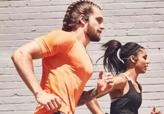 今天是第27个全国爱耳日 错误的耳机佩戴方式对听力影响有多大