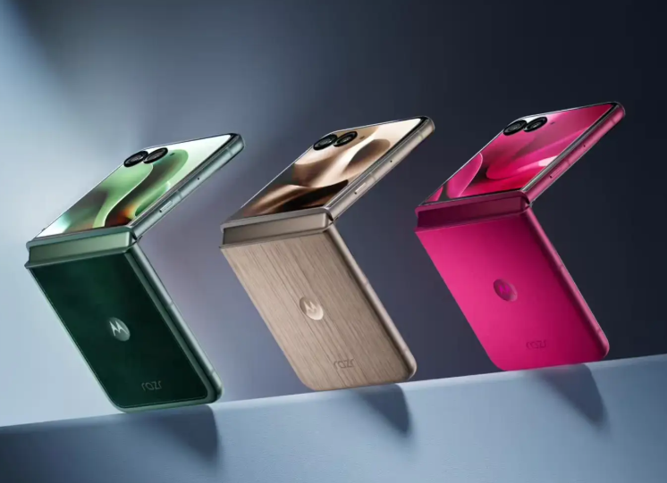 联想moto首款大折叠怎么样?2026联想折叠屏概念掌机亮相MWC2026