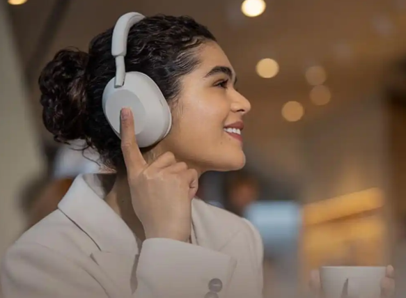 今天是第27个全国爱耳日 错误的耳机佩戴方式对听力影响有多大