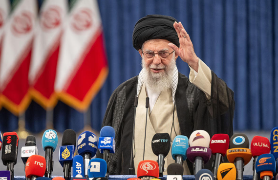 伊朗将为哈梅内伊举行3天告别仪式 伊朗领袖选举可能推迟到下周 伊朗将为哈梅内伊举行3天告别仪式 伊朗领袖选举可能推迟到下周