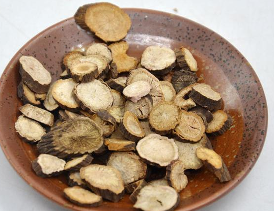 赤芍与什么搭配使用效果更好 赤芍的副作用有哪些