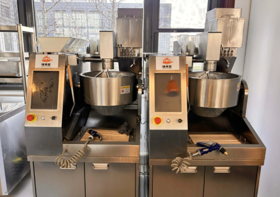 社区食堂引入2台6万元的炒菜机器人 炒菜机器人做的菜是否更健康