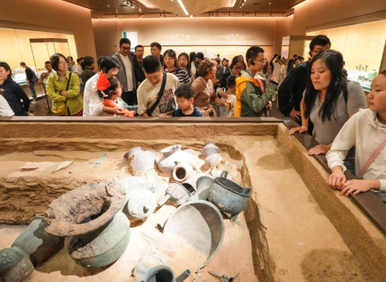 2026年春节假期全国博物馆接待观众8951.12万人次 2026年春节全国博物馆观众同比增长27.6%