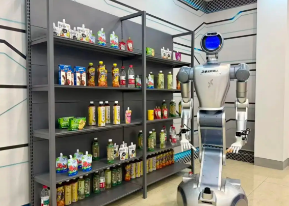 春晚机器人开起便利店 中国机器人产业向多元化场景渗透