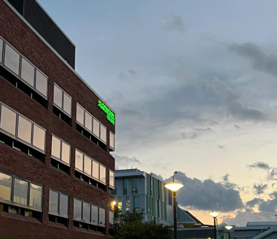 亚岗昆学院留学生录取标准2026 亚岗昆学院热门留学专业推荐2026