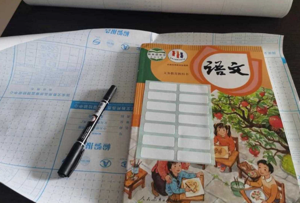 包书皮真有必要吗 包书皮现象为何一直难以杜绝