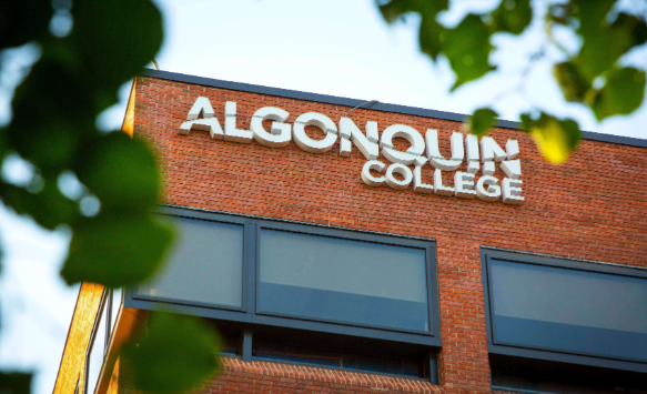 亚岗昆学院留学生录取标准2026 亚岗昆学院热门留学专业推荐2026