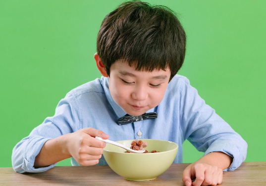 吞咽耳朵里有响声是怎么回事 吞咽时耳朵有响声需要检查吗