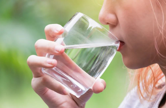 吞咽耳朵里有响声是怎么回事 吞咽时耳朵有响声需要检查吗