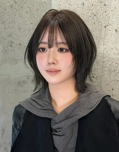 层次碎感鲻鱼鲍伯短发适合圆脸吗?2026圆脸发型推荐 层次碎感鲻鱼鲍伯短发适合圆脸吗?2026圆脸发型推荐