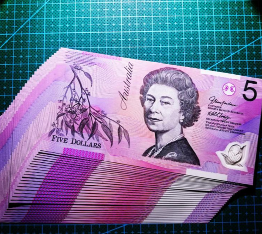 英国10年期国债收益率下跌9.3个基点 英国10年期国债收益率报4.554%