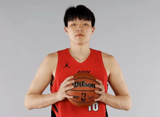 G联盟新高!杨瀚森16中14狂砍31分 杨瀚森继续回归发展联盟