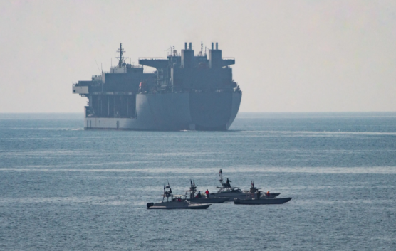 伊朗发起“真实承诺4”第44轮行动 伊朗:允许部分国家船只通过霍尔木兹 伊朗发起“真实承诺4”第44轮行动 伊朗:允许部分国家船只通过霍尔木兹