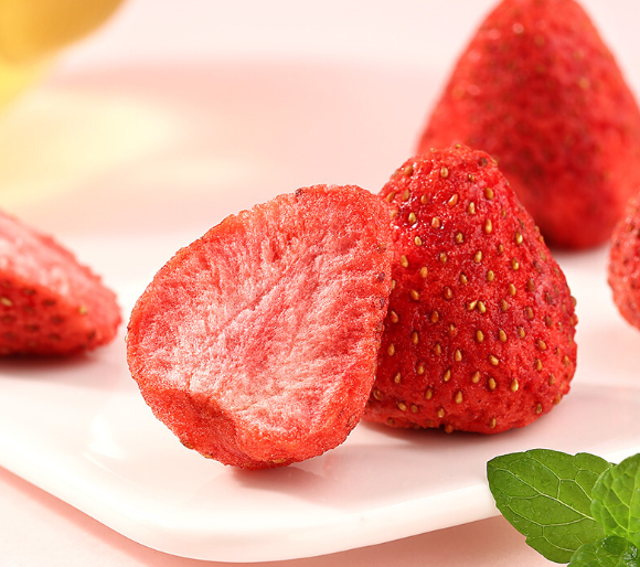 冻干草莓测出二十几种农药?宝妈怎么买草莓给孩子吃才放心?