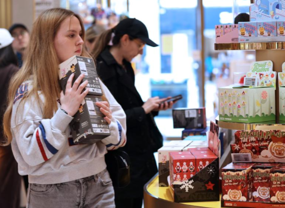 3月英国消费者信心指数从降至44.1 英国家庭财务前景悲观程度达近期最高值