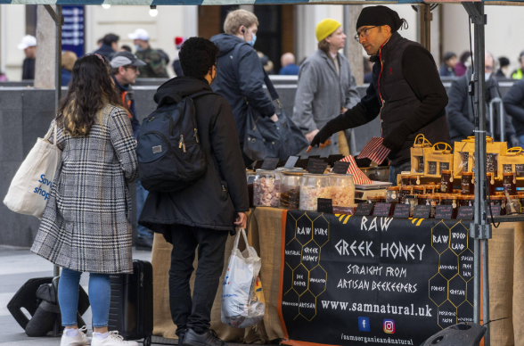 3月英国消费者信心指数从降至44.1 英国家庭财务前景悲观程度达近期最高值