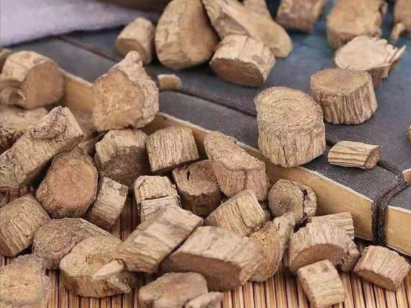 川牛膝与哪些药材一起使用效果更好 小孩能服用含有川牛膝的中药吗