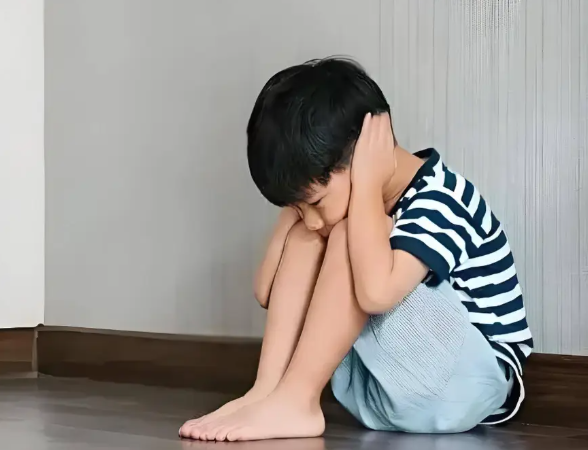 TVB演员把自闭症儿子培养成钢琴家,音乐如何温柔改变自闭症儿童?