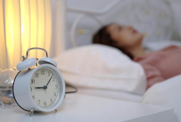 睡眠不足的表现和危害是什么 造成睡眠不足的主要原因有哪些