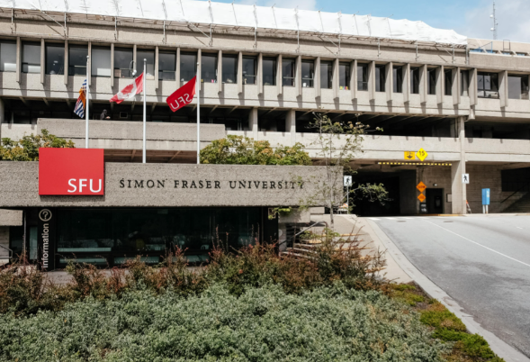 西蒙弗雷泽大学城市环境适合中国人留学生活吗 西蒙弗雷泽大学留学生录取标准2026