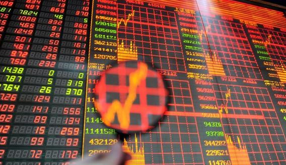 沪深两市今日成交额合计2.18万亿元 沪指涨1.3%重返3900点