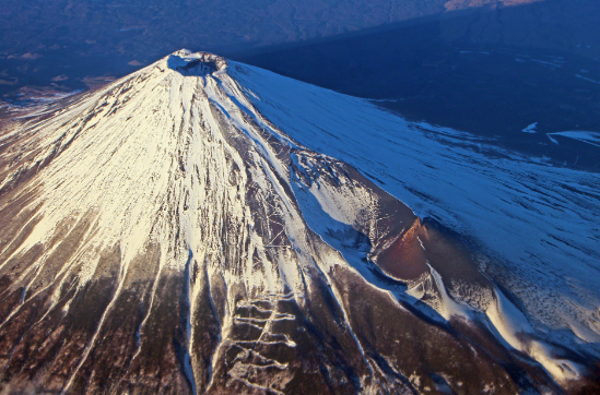 日本富士山“随时可能喷发” 本富士山“随上一次大规模喷发是在1707年