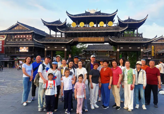“孩子们需要春天 大人也一样” 2026年适合大人小孩一起去的春游目的地推荐 “孩子们需要春天 大人也一样” 2026年适合大人小孩一起去的春游目的地推荐