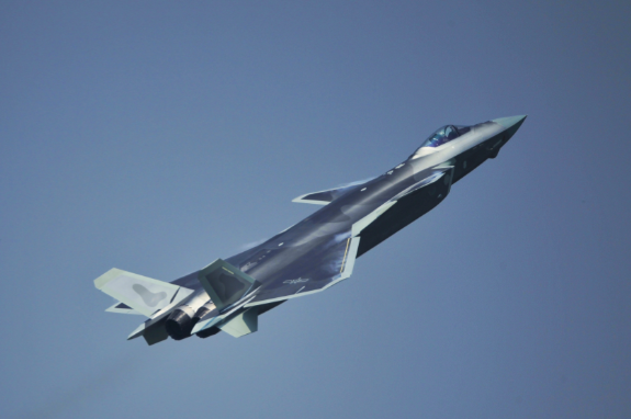 全球唯一双座隐身战机!解析歼-20S 歼-20S与单座版歼-20有什么差别