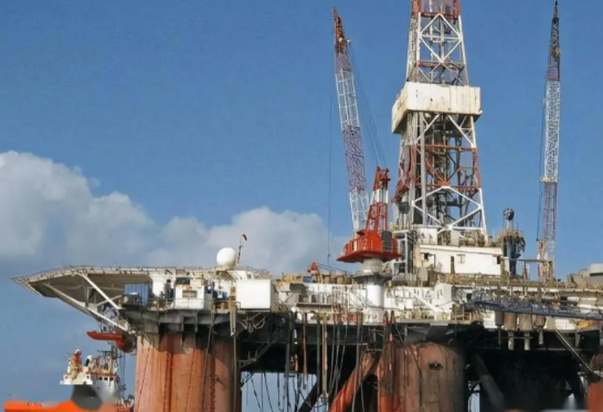 韩国垃圾袋“一袋难求” 中东局势紧张导致塑料生产原料供应紧张