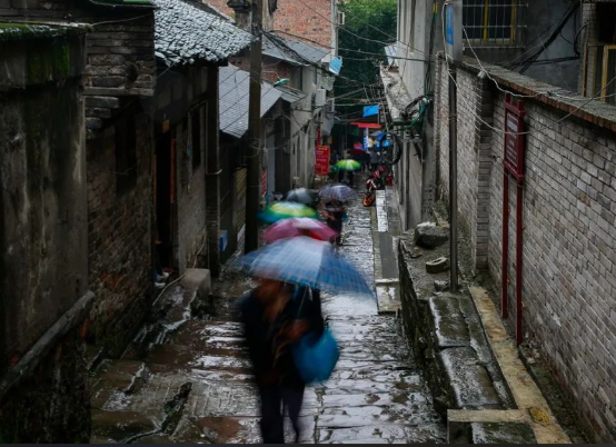 31日华南地区有强对流天气 未来三天青藏高原中东部有雨雪天气 31日华南地区有强对流天气 未来三天青藏高原中东部有雨雪天气