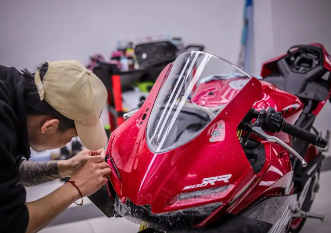 张雪机车WSBK夺冠!张雪机车世界顶级摩托车赛事连夺两冠!