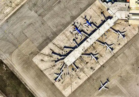 棕榈滩国际机场将更名为“唐纳德·特朗普国际机场” 机场代码将由PBI改为DJT