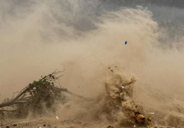 大雾+沙尘暴+暴雨+大风4预警齐发，2026哪些地区注意防范?