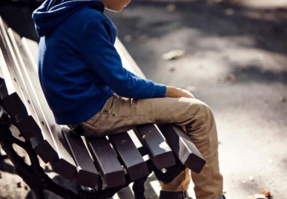 4月2日是“世界提高孤独症意识日” 6岁前是儿童孤独症干预黄金期