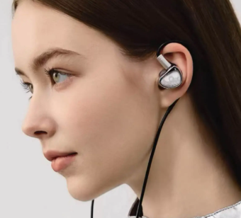 有线耳机为啥能翻红？有线耳机成了时尚的一环？