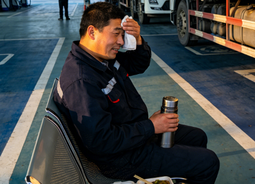 货车司机有了全方位保障权益，4月10日起新规为货车司机撑腰