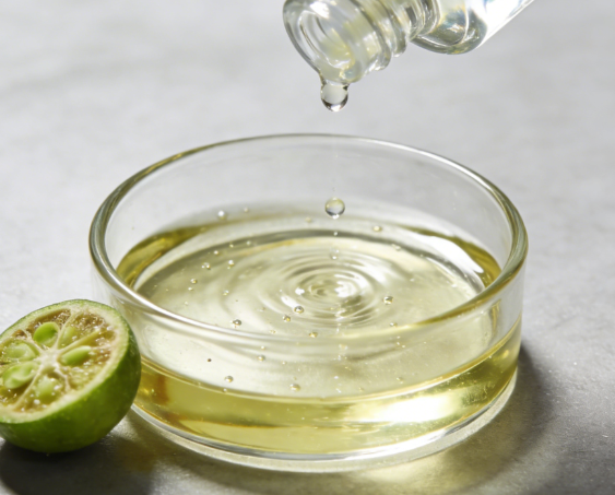 油痘肌护理别乱洗脸，油痘肌护理从温和清洁开始