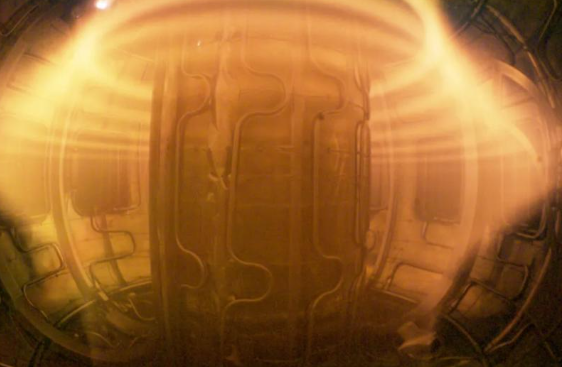 上海“人造太阳”千秒级稳态运行 ‌“洪荒70”‌实现‌1337秒‌稳态长脉冲运行