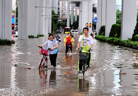 中央气象台4月9日发布暴雨蓝色预警 今明两日江淮南部江南北部等地有强降水天气