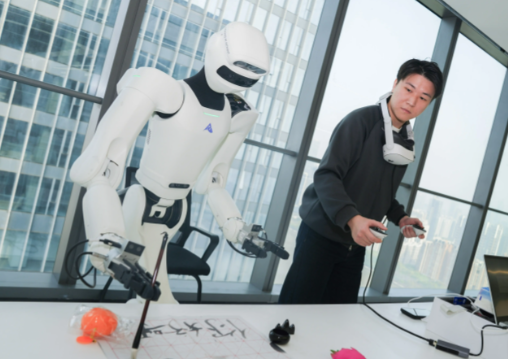 全国服务业大会释放哪些新信号 服务消费已经占到居民总支出将近50%